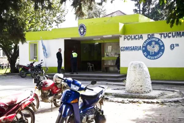 Frente de la Comisaría Sexta de la Policía de Tucumán